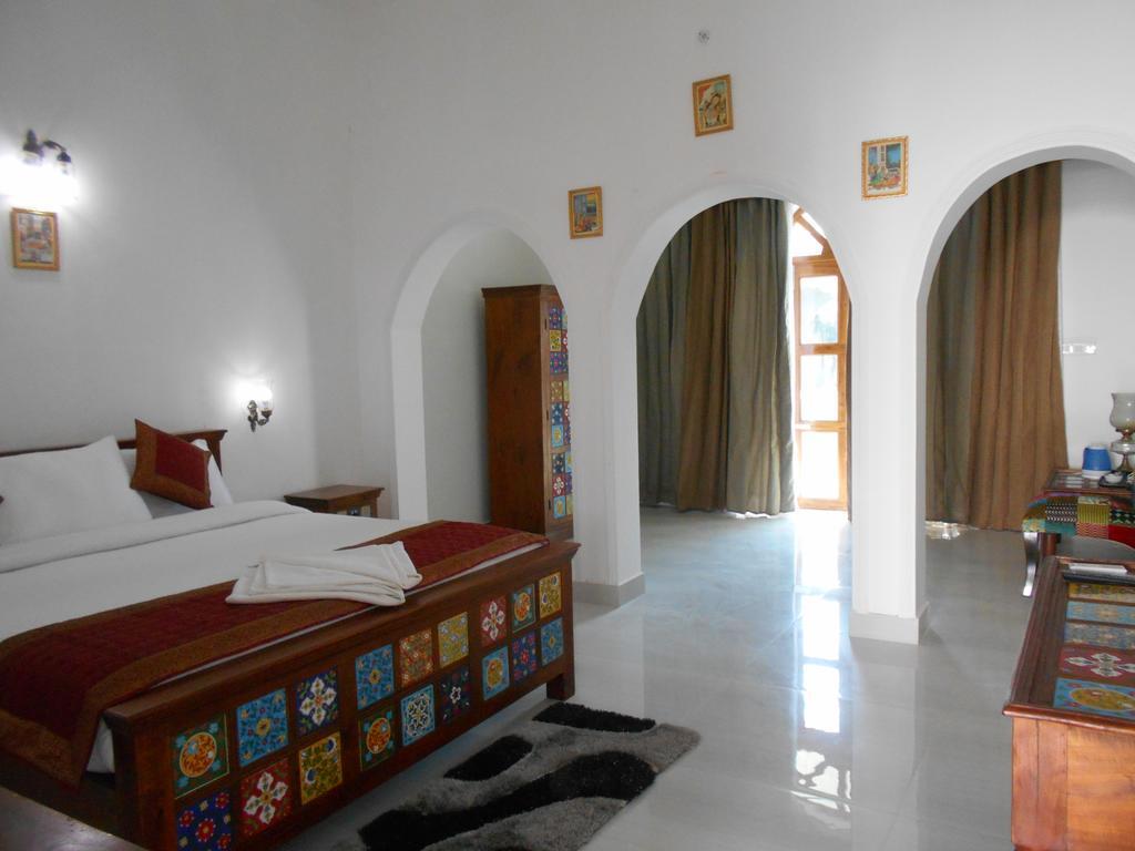 Hotel Isabel Palace Khajurāho Exteriör bild