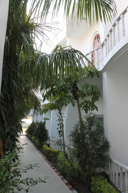 Hotel Isabel Palace Khajurāho Rum bild